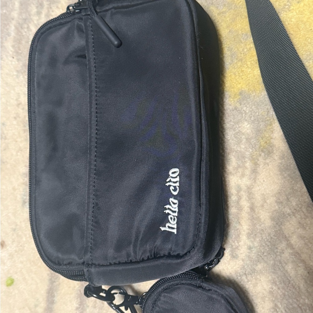 Hello Clio kindle crossbody bag